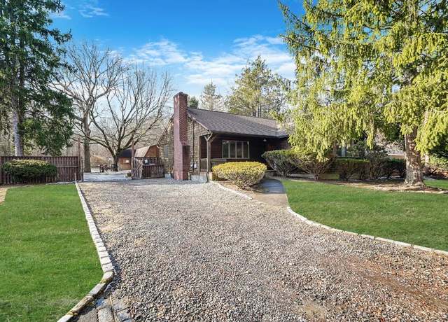 Property at 220 Old Willets Path, Smithtown, NY 11787, 3 beds, 2 baths