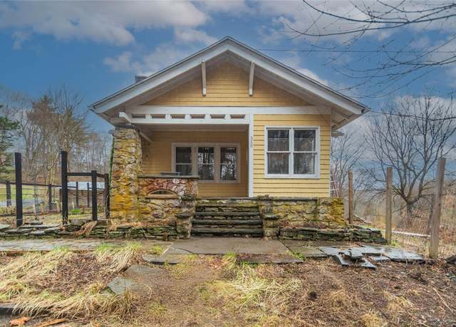 Property at 368 Hillside Ave, Hurley, NY 12443, 2 beds, 2 baths