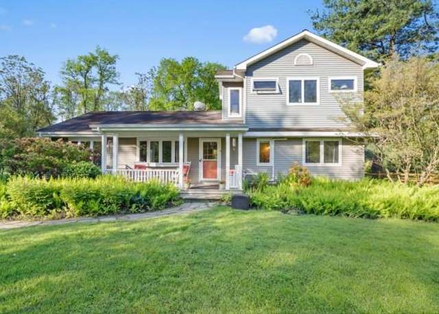 Property at 64/66 Forest Glen Rd, New Paltz, NY 12561, 4 beds, 3 baths