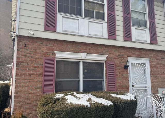 Property at 451 Walnut St, Yonkers, NY 10701, 3 beds, 1.5 baths