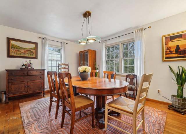 Property at 10 Wayside Dr, White Plains, NY 10607, 3 beds, 2 baths