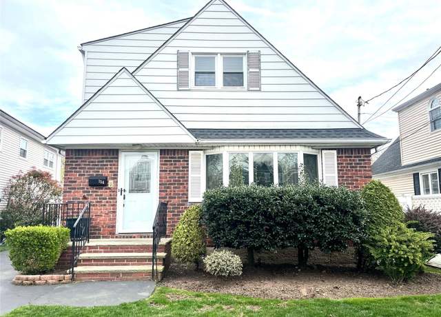 Property at 154 Kennington St, Staten Island, NY 10308, 4 beds, 2.5 baths