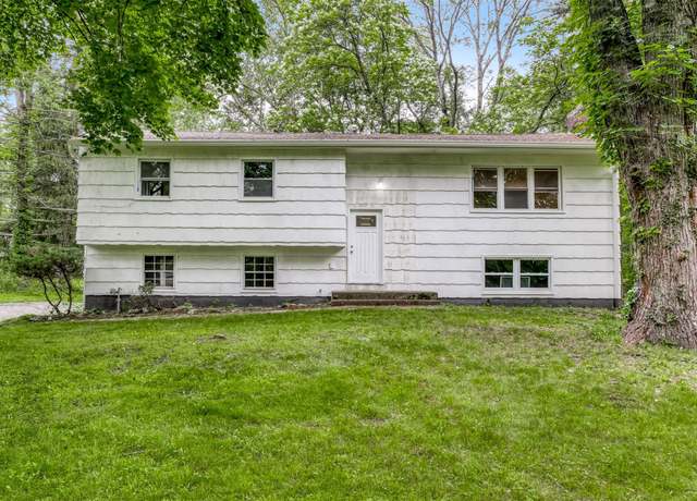 Property at 5 Camp Hill Rd, Pomona, NY 10970, 5 beds, 3 baths