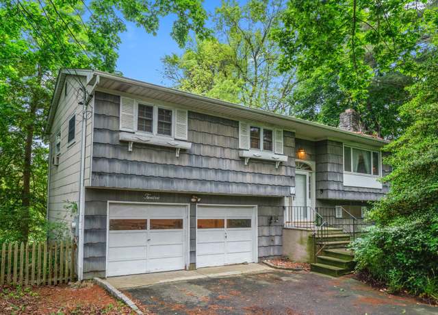 Property at 12 Ursular Ct, Smithtown, NY 11787, 3 beds, 2.5 baths