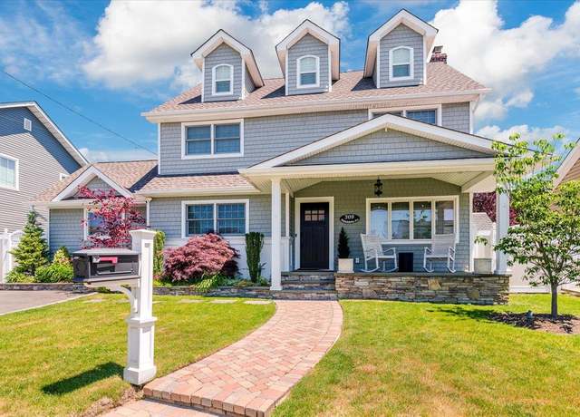 Property at 309 Philadelphia Ave, Massapequa Park, NY 11762, 4 beds, 2 baths