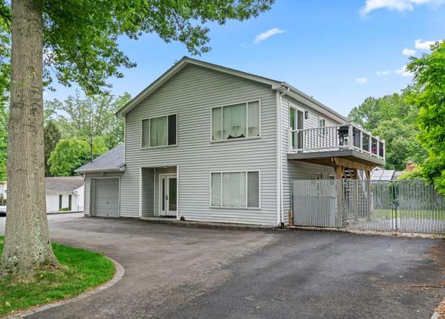 Property at 36 Maple Rd, Kings Park, NY 11754, 5 beds, 2.5 baths