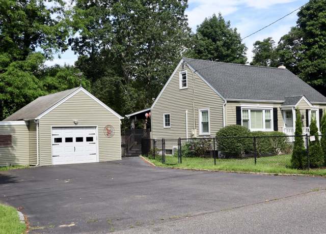 Property at 172 Cranberry Dr, Mastic Beach, NY 11951, 3 beds, 1 bath