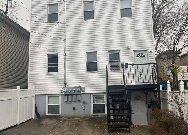 Property at 88 Taft Ave, Staten Island, NY 10301, 9 beds, 4 baths