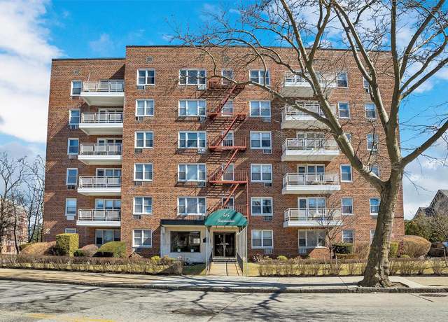 Property at 415 Gramatan Ave Unit 3J, Mount Vernon, NY 10552, 2 beds, 1 bath