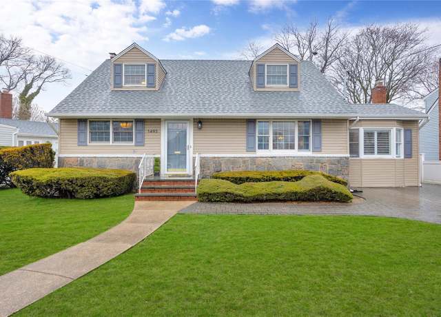 Property at 1493 N Meadow Rd, Merrick, NY 11566, 4 beds, 1 bath
