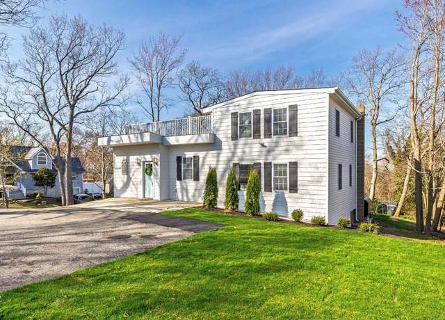 Property at 94 Dawn Rd, Rocky Point, NY 11778, 4 beds, 2 baths