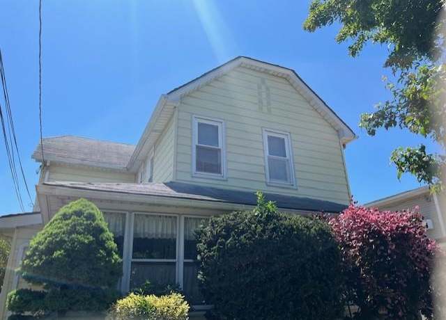 Property at 221 Lincoln Ave, Mineola, NY 11501, 3 beds, 2 baths