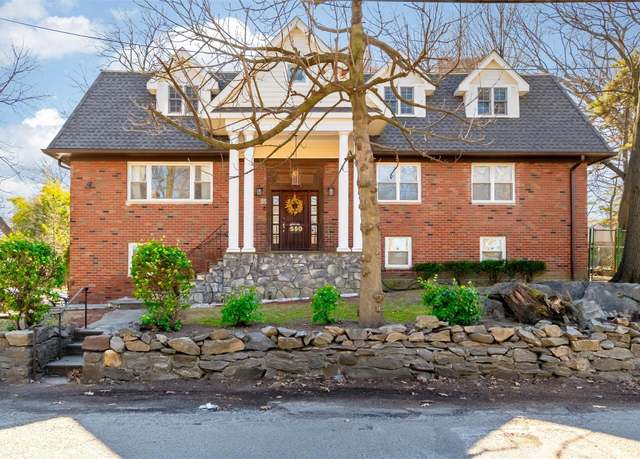 Property at 550 W 261st St, Bronx, NY 10471, 5 beds, 5.5 baths