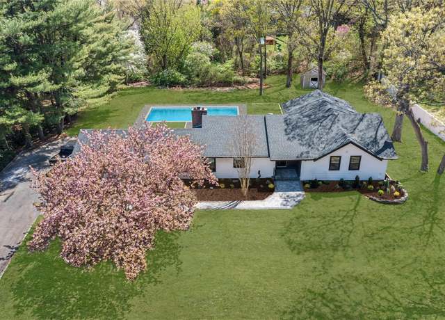 Property at 7 Breezy Hill Dr, Northport, NY 11768, 4 beds, 2.5 baths