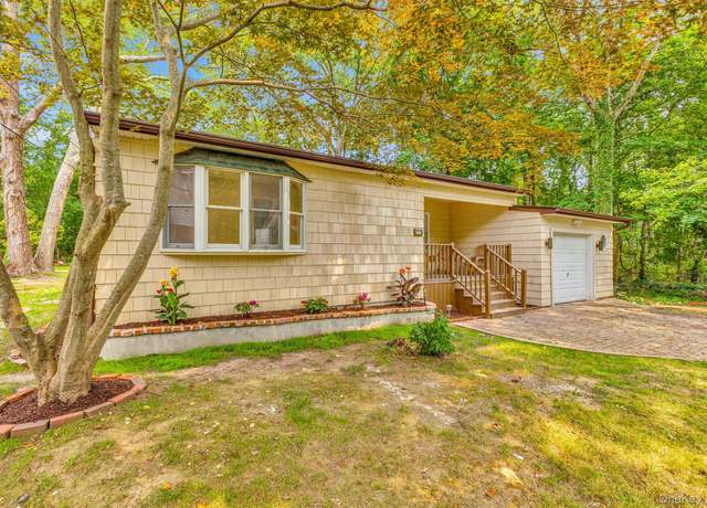 Property at 108 Riviera Dr, Mastic, NY 11950, 3 beds, 2 baths