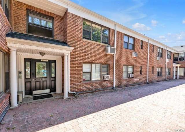 Property at 1205 E Broadway Unit F-13, Hewlett, NY 11557, 2 beds, 1 bath