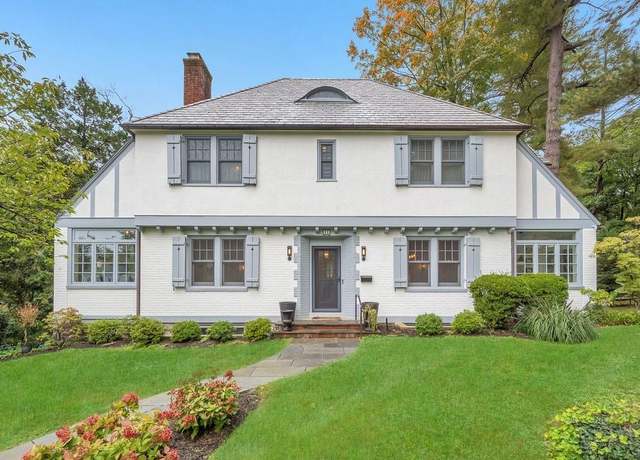 Property at 11 Highland Ave, Sleepy Hollow, NY 10591, 4 beds, 4.5 baths
