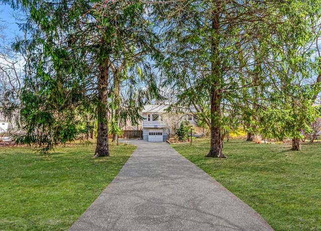 Property at 83 Woodlot Rd, Ridge, NY 11961, 4 beds, 1.5 baths