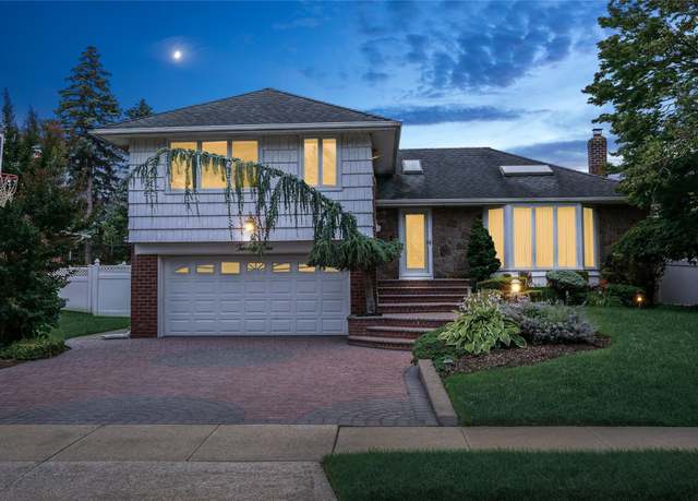 Property at 21 Hillvale, Syosset, NY 11791, 3 beds, 2.5 baths