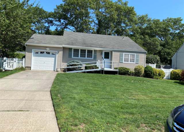 Property at 203 Sterling St, Port Jefferson Station, NY 11776, 3 beds, 1 bath