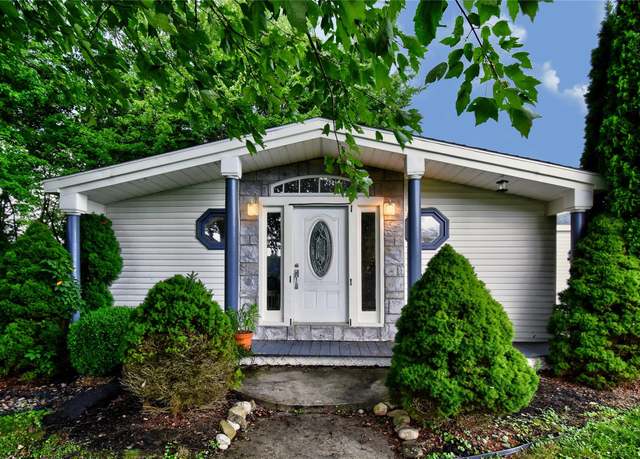 Property at 2424 State Route 17k, Montgomery, NY 12549, 3 beds, 1.5 baths