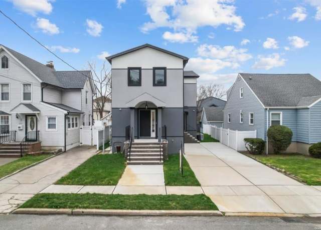 Property at 357 Hamilton Ave, Hewlett, NY 11557, 4 beds, 3.5 baths