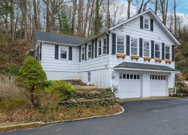 Property at 25 Beverly Rd, Glen Cove, NY 11542, 2 beds, 2 baths
