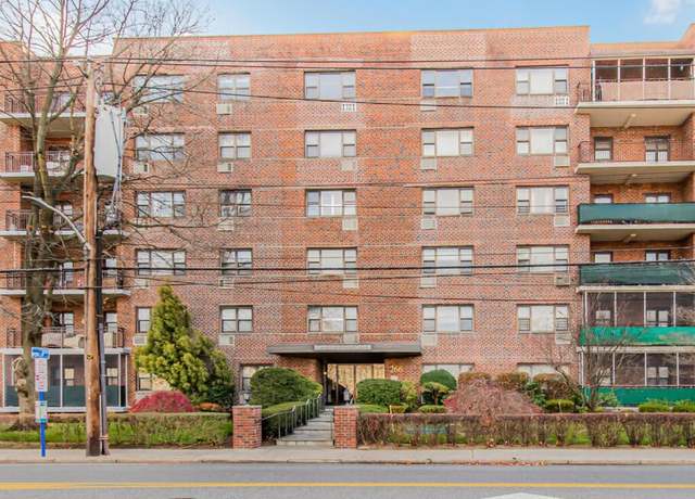 Property at 266 Pelham Rd Unit 4E, New Rochelle, NY 10805, 1 bath
