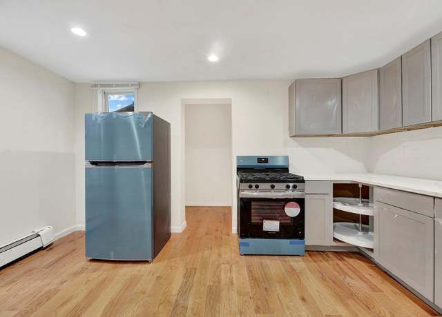 Property at 13528 115th St, South Ozone Park, NY 11420, 3 beds, 2.5 baths