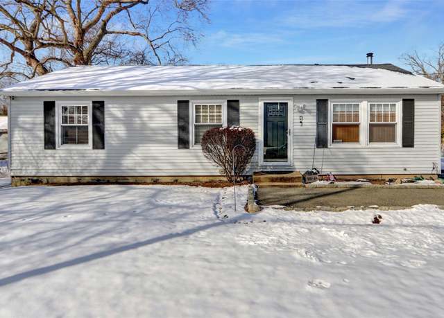 Property at 13 Delaware Rd, West Babylon, NY 11703, 3 beds, 1 bath