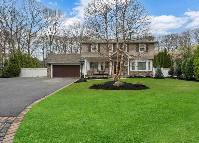 Property at 3 Mallard Ln, Smithtown, NY 11787, 4 beds, 2.5 baths