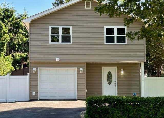 Property at 96 Patchogue Ave, Mastic, NY 11950, 6 beds, 2 baths