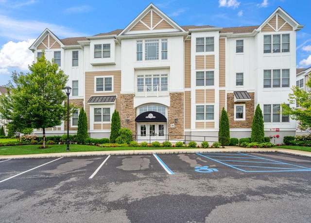 Property at 26203 Spruce Pond Cir #26203, Plainview, NY 11803, 2 beds, 2 baths