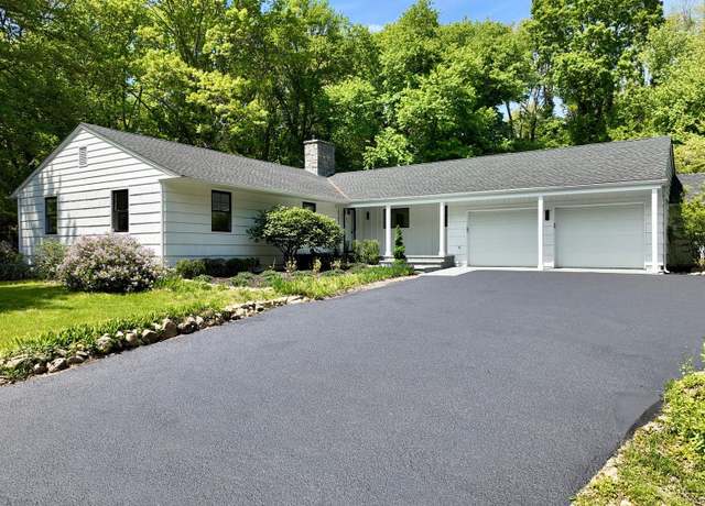 Property at 471A Woodbury Rd Unit A, Cold Spring Harbor, NY 11724, 3 beds, 2.5 baths