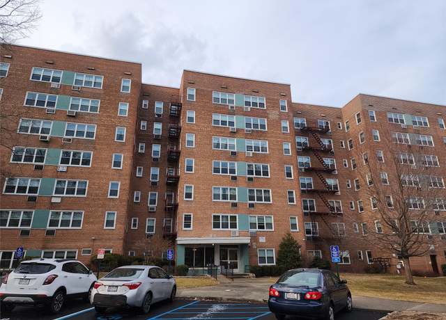 Property at 98 Dehaven Dr Unit 4 D, Yonkers, NY 10703, 2 beds, 1.5 baths