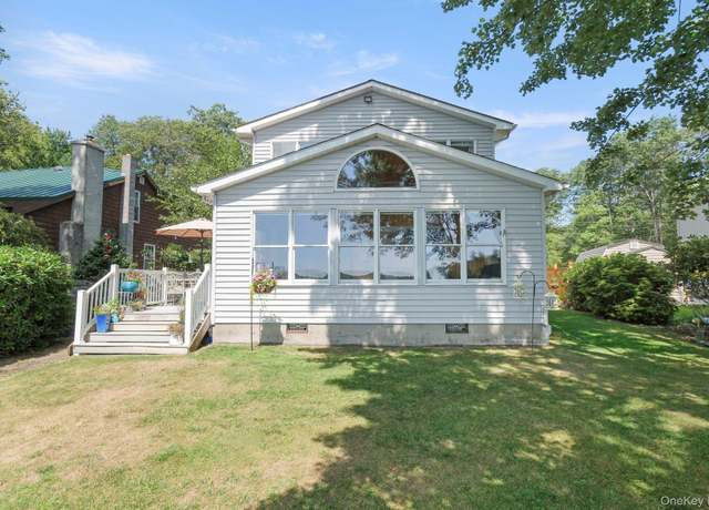 Property at 120 Middletown Pt, Rock Hill, NY 12775, 3 beds, 2.5 baths