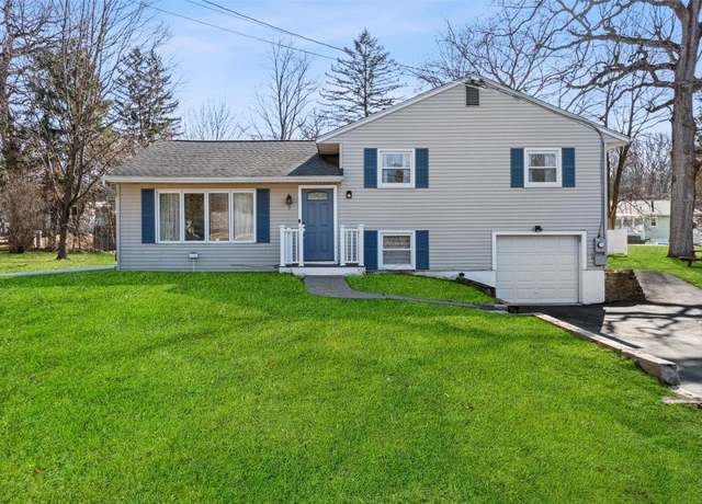 Property at 7 Flamingo Dr, Newburgh, NY 12550, 3 beds, 1.5 baths
