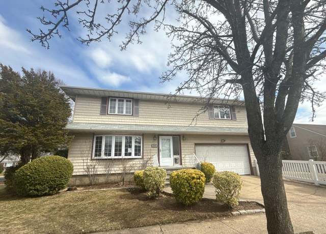Property at 990 N 6th St, New Hyde Park, NY 11040, 3 beds, 2.5 baths