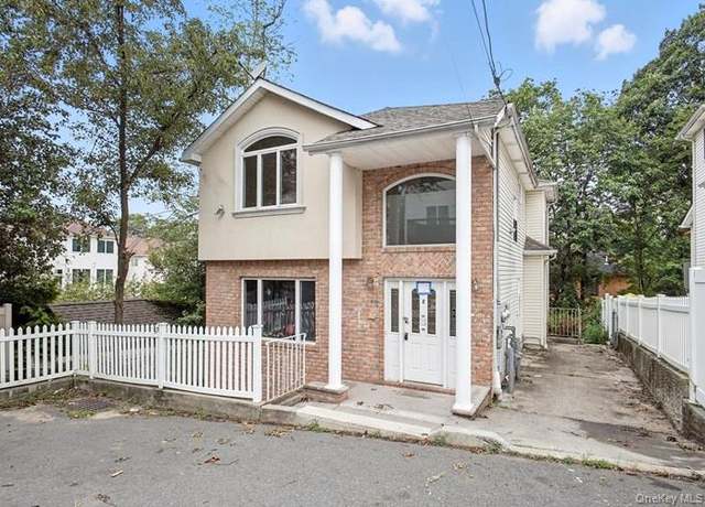 Property at 99 Excelsior Ave, Staten Island, NY 10309, 4 beds, 3 baths