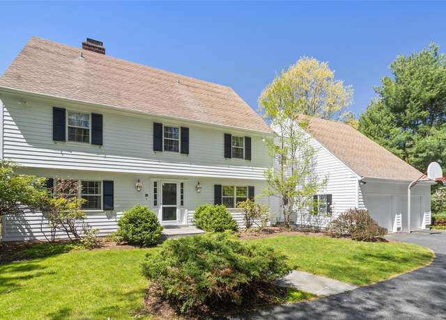 Property at 3 Sunset Dr, Chappaqua, NY 10514, 4 beds, 3.5 baths