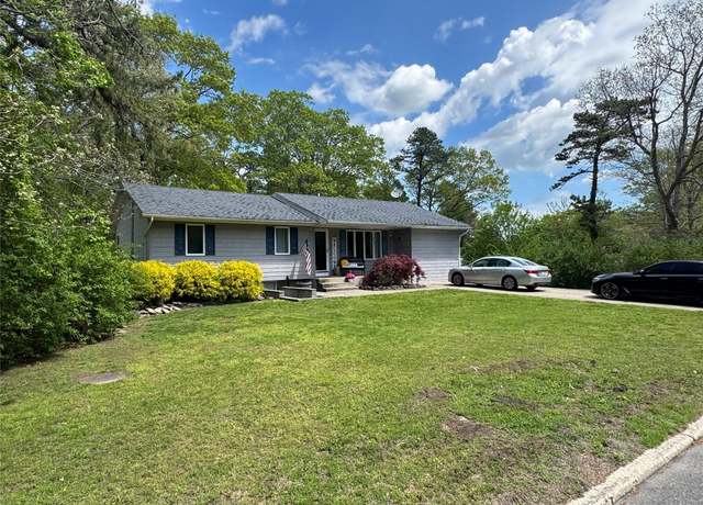 Property at 1 Marginwood Dr, Ridge, NY 11961, 3 beds, 2 baths