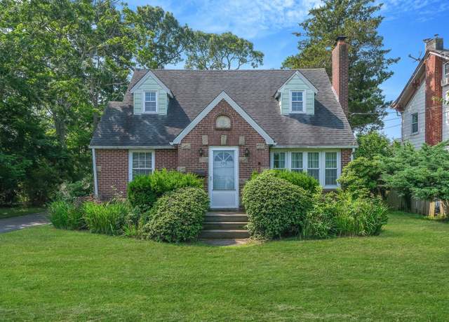 Property at 126 Carman St, Patchogue, NY 11772, 3 beds, 1.5 baths