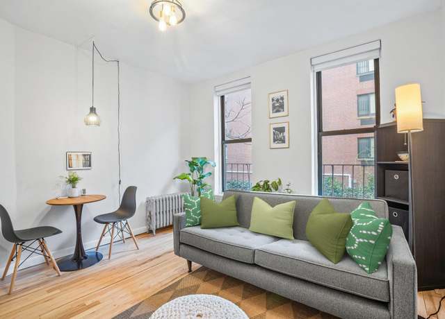Property at 520 W 50th St Unit B4, New York (manhattan), NY 10019, 1 bed, 1 bath
