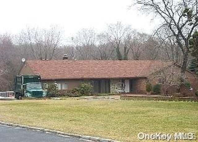 Property at 20 Rolling Hill Rd, Old Westbury, NY 11568, 5 beds, 3 baths