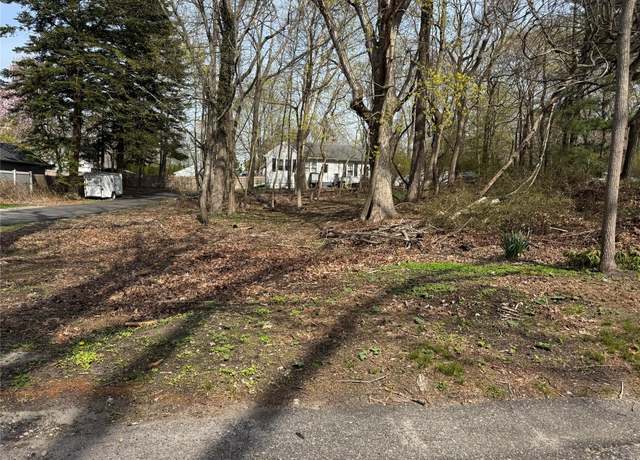 Property at 108 Beach Rd, Wading River, NY