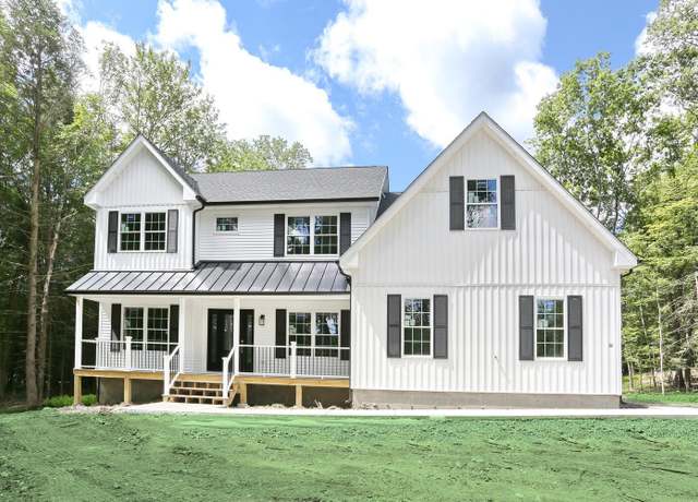 Property at 23 Forest Hills Ln, Otisville, NY 10963, 5 beds, 2.5 baths