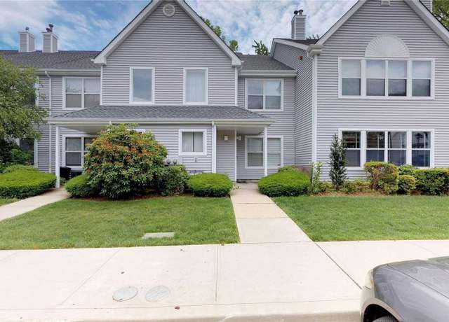 mother daughter homes for sale in floral park ny
