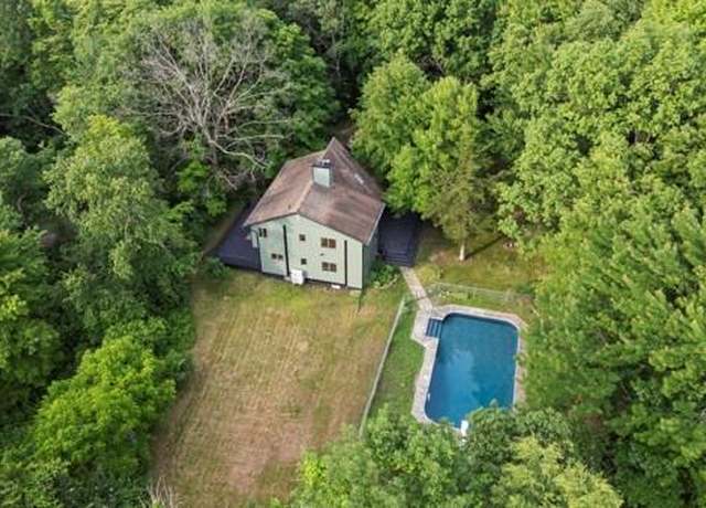 Property at 255 Lake Dr, Rhinebeck, NY 12572, 3 beds, 2 baths