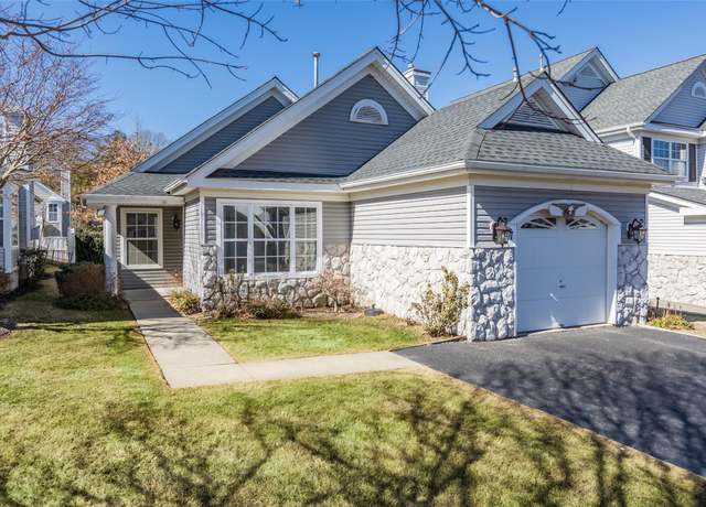 Property at 7 Ethan Cir, Middle Island, NY 11953, 3 beds, 2 baths