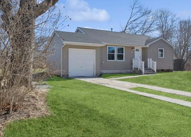 Property at 825 Doane Ave, Bellport, NY 11713, 4 beds, 1 bath